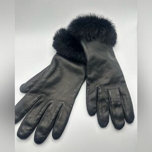 Black leather gloves with faux fur cuff trim
